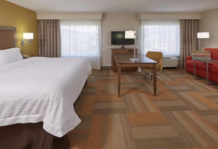 Hampton Inn & Suites Худ-Ривер Экстерьер фото